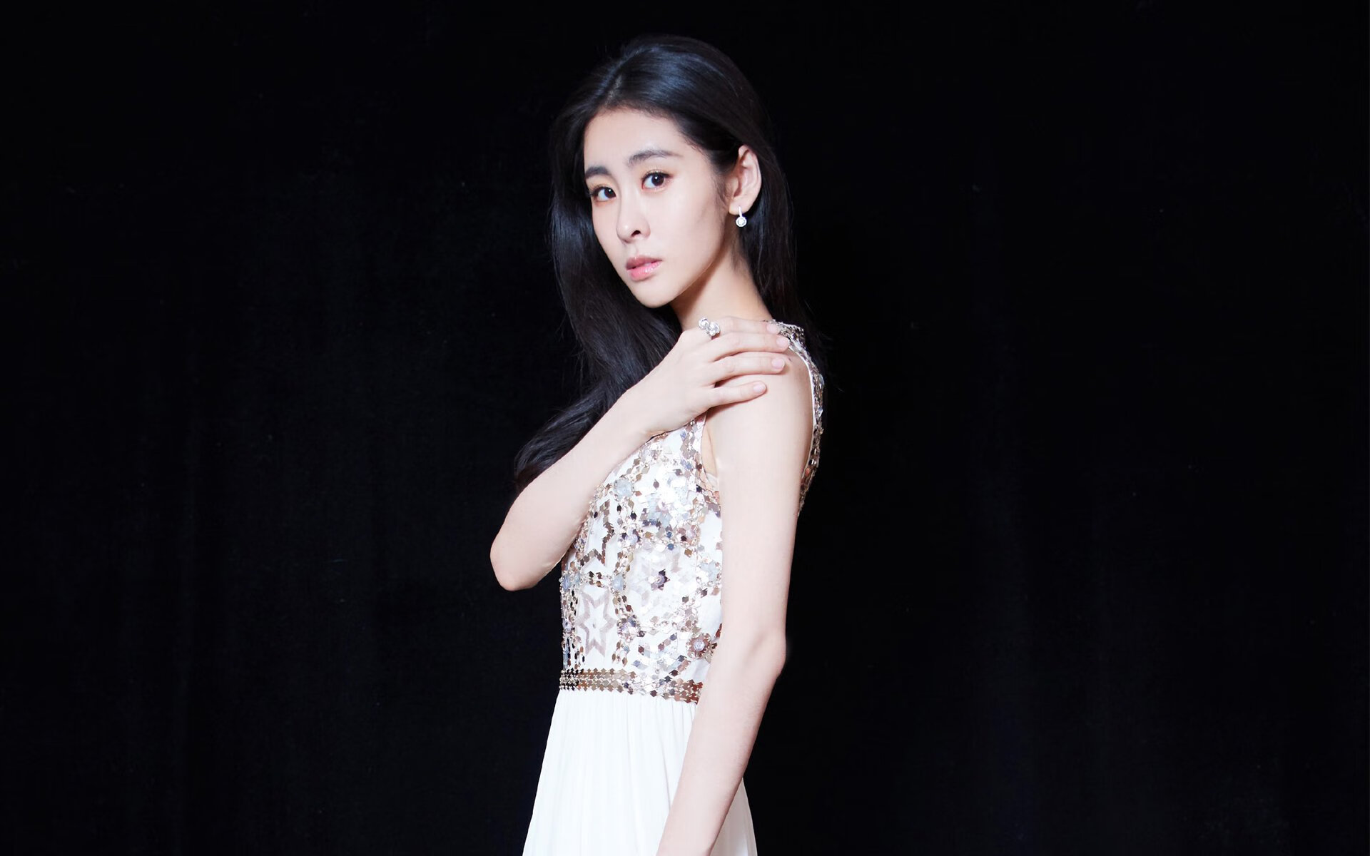 “金牛区城北体育馆:运动舞蹈赛,舞者们以节奏为武器,全力挑战巅峰”