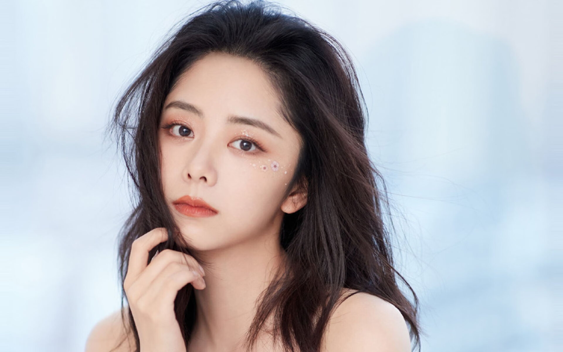 乐鱼体育平台官网-陈芋汐展现中国跳水实力新高度，跳水冠军陈芋汐训练视频